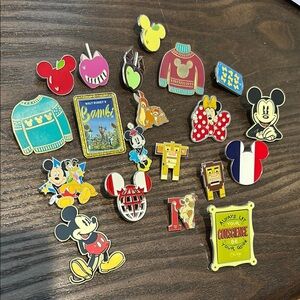 Disney Pin Lot (20 random pins)